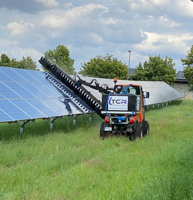 Photovoltaik- und Solaranlagenreinigung